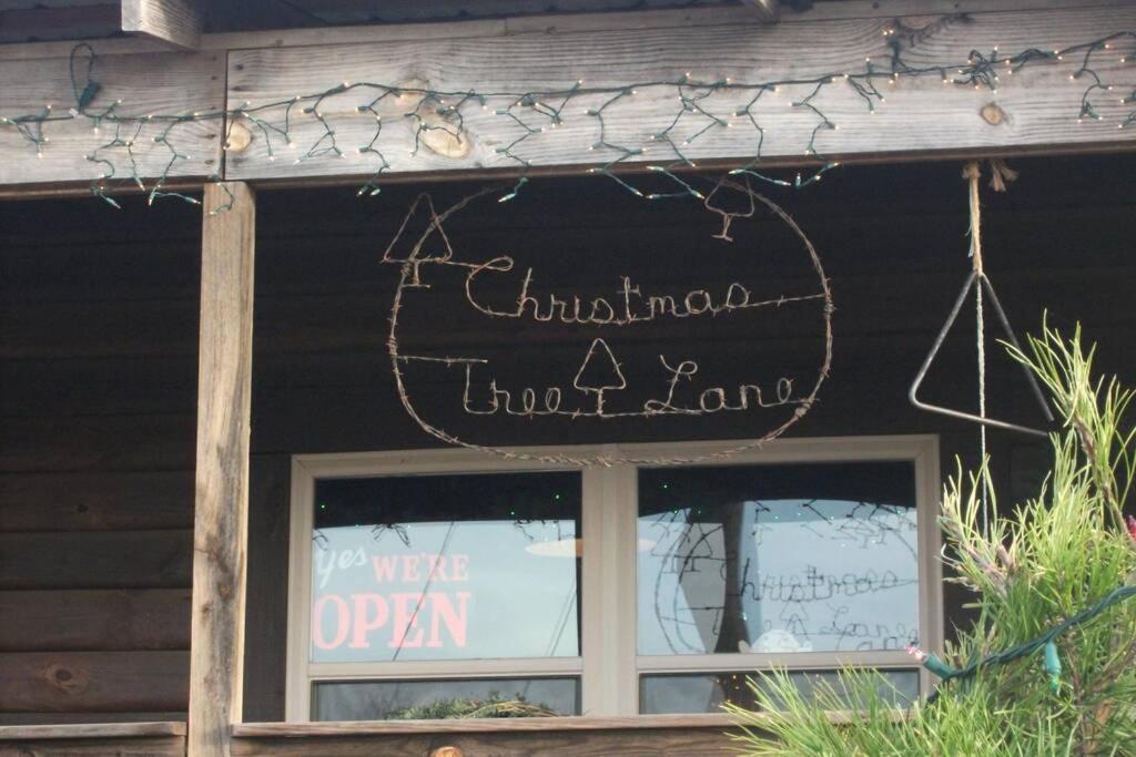Hébergement de vacances Rural Life On A Real Christmas Tree Farm! Hallmark Experience! *