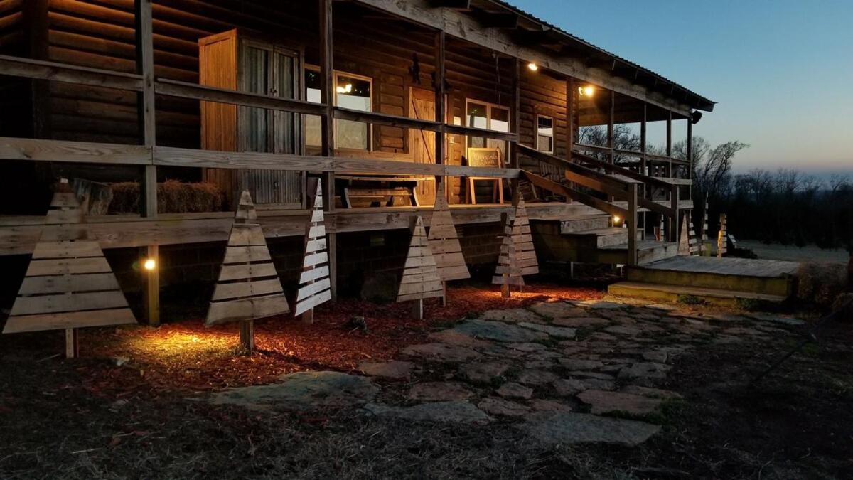 Rural Life On A Real Christmas Tree Farm! Hallmark Experience! Hébergement de vacances *
